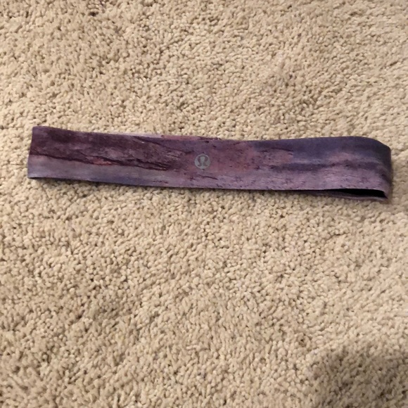 Lululemon flyaway tamer headband - Picture 1 of 4